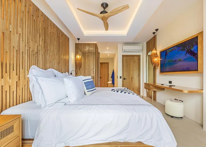 Azura (adults Only) 5*