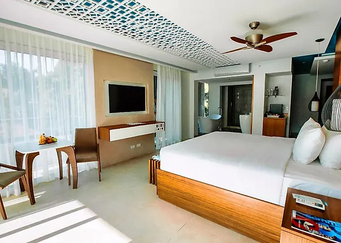 Hotel Azura (adults Only)