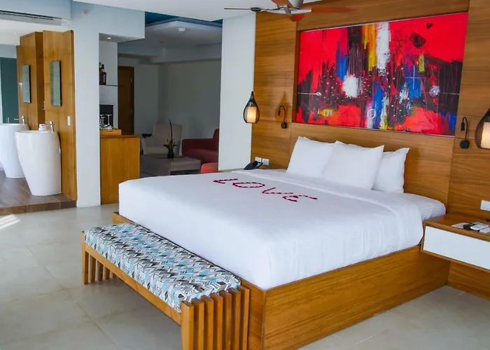 Hotel Azura (adults Only)