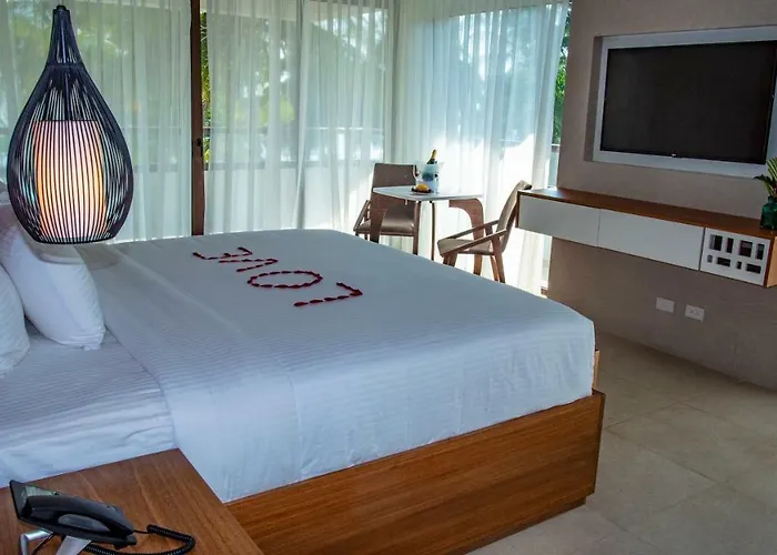 Azura (adults Only) Samara